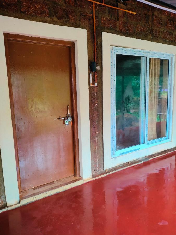 Riverstone Riverfront Farmhouse ゴカルナ エクステリア 写真
