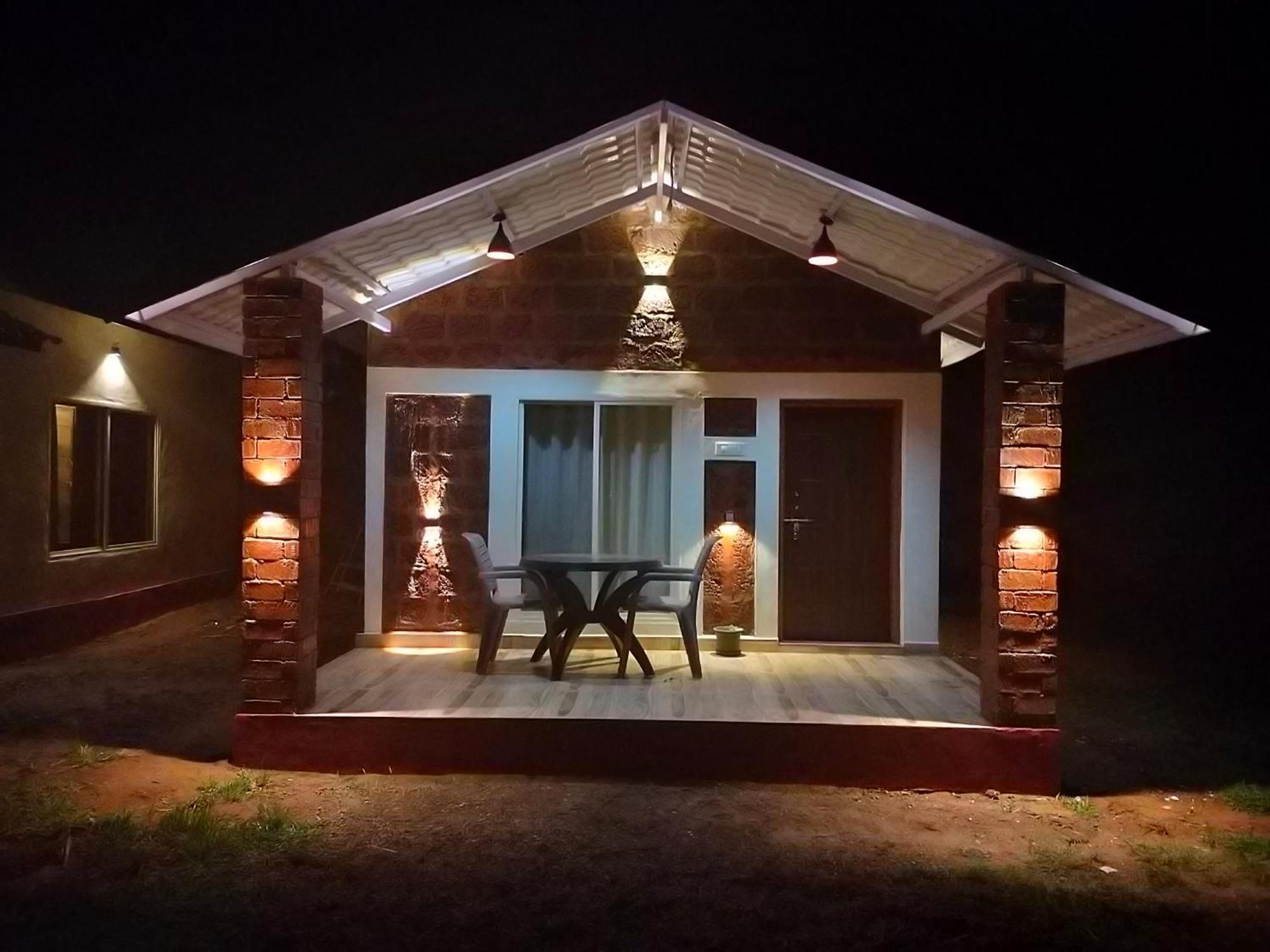 Riverstone Riverfront Farmhouse ゴカルナ 部屋 写真